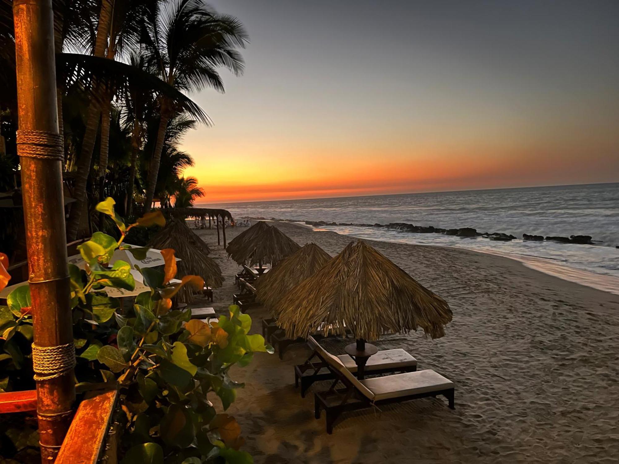 Los Corales Mancora Ngoại thất bức ảnh