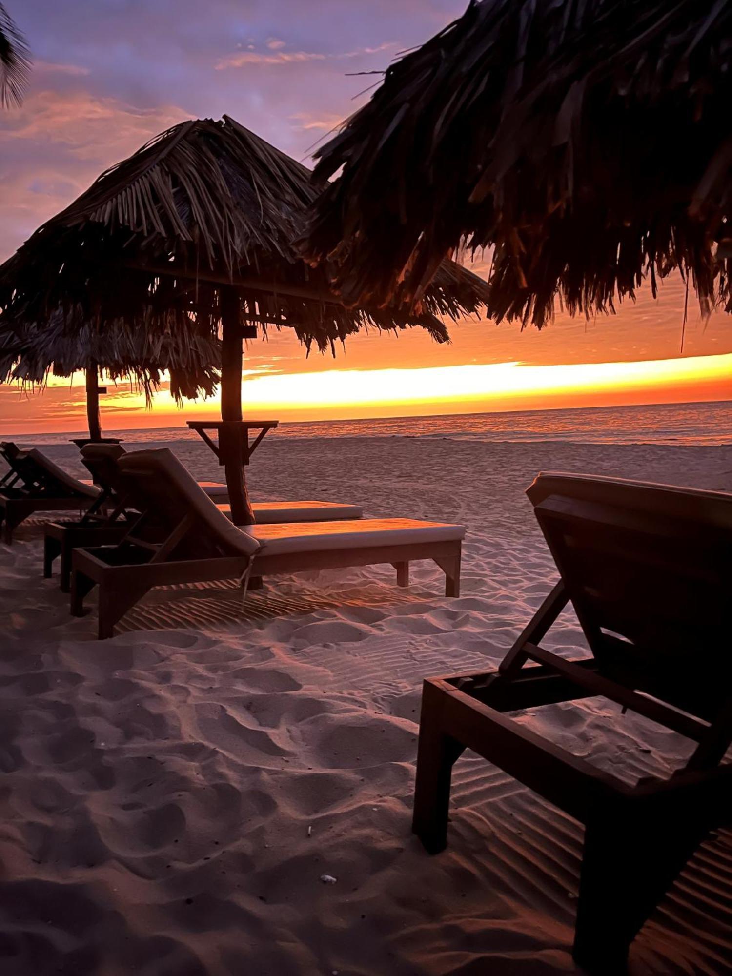 Los Corales Mancora Ngoại thất bức ảnh